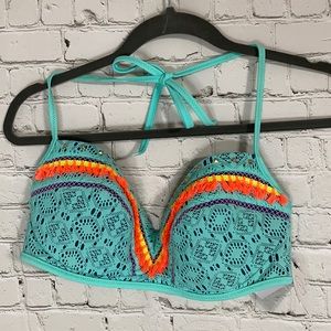 2/$20 Shade and Shore BNWT pompom wired halter top 34DD